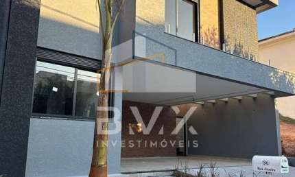 Casa em Condomínio de Luxo em Itapeva - Votorantim-SP: 3 Quartos, 3 Suítes, 2 Salas, 4 Banheiros, 3 Vagas - 260m²