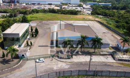 Galpão Industrial à Venda em Araçariguama-SP, Bairro Ronda  3 Salas, 4 Banheiros, 3 Vagas e 1.713,37 m² de Área construida e 20.000 m de área totoal