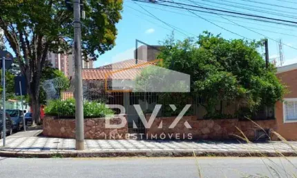 Venda bela casa com Edícula, 245 m², terreno 315 m², 3 dorm (1 suíte), área de luz, 3 vagas, Centro, Sorocaba-SP