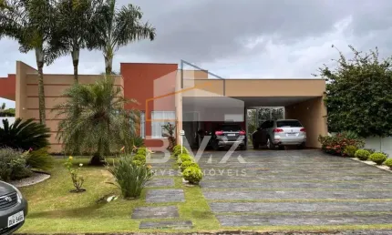 Luxuosa casa de 5 suítes no Condomínio VILLAGE IPANEMA 1 em Araçoiaba da Serra-SP: 400m², 2 salas, 7 banheiros e 16 vagas.