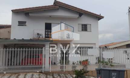 Oportunidade. Ótima Casa Sobrado 209 m². 3 Dormit. (2 suítes), 3 salas, 3 wcs, espaço gourmet,churrasqueira fogão a lenha,terraço, 3 vagas. Jd. Sandra