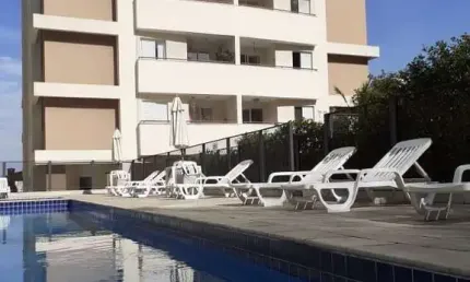 Apartamento 67m² com 3 dormitórios sendo 1 suíte com armários 2 vagas cobertas no horto florestal