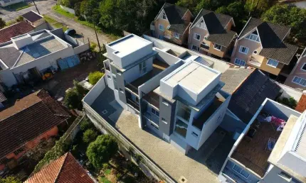 Sobrado com 3 dormitórios à venda, 117 m² por R$ 790.000,00 - Uberaba - Curitiba/PR