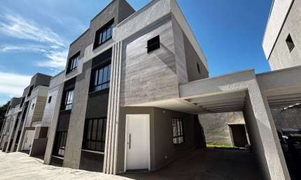 Sobrado com 3 dormitórios à venda, 147 m² por R$ 739.000,00 - Pilarzinho - Curitiba/PR