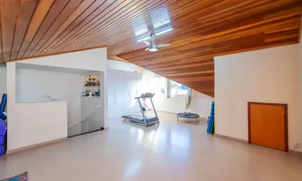 Amplo triplex no Boqueirão, 3 quartos sendo 1 suíte