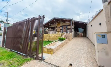 Casa com 4 quartos à venda na Rua Alfredo Pires Furiatti, 308, Xaxim, Curitiba