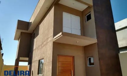 Linda casa à venda em Terra Preta, aceita financiamento bancário.