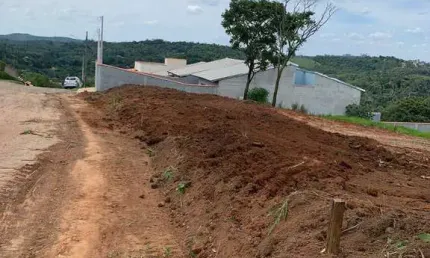 Terrenos à venda em Terra Preta, aceita financiamento bancário.
