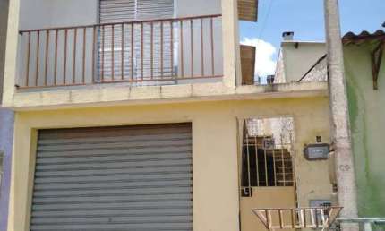 Casa a venda para fonte de renda ou moradia em Mairiporã.
