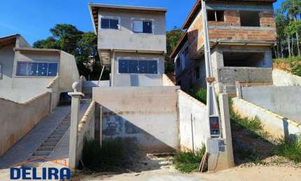 Sobrado com Área de Lazer Completa e em faze de acabamento