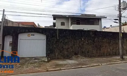 Casa no centro de Terra Preta, apta para financiamento bancário