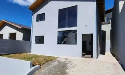 Casa em condomínio 150 m² de área total e 115 m² construídos.