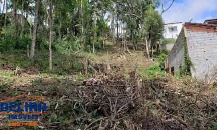 Terreno de 900 m² com acesso as duas ruas em Mairiporã