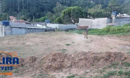 Terreno com Terraplenagem Feita: Pronto para Construir seu Projeto!