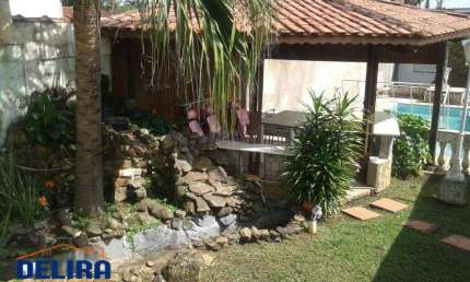 Casa em Atibaia com ótima localização, piscina e área gourmet.
