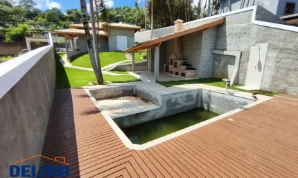 Casa à venda em Mairiporã apta a financiamento bancário.