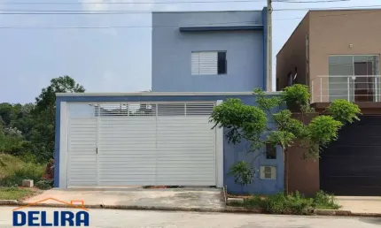 Casa à venda com 2 suítes apta a financiamento bancário.