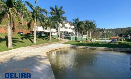 Chácara à Venda com Piscina e Lago para Pesca: Um Paraíso de Lazer!