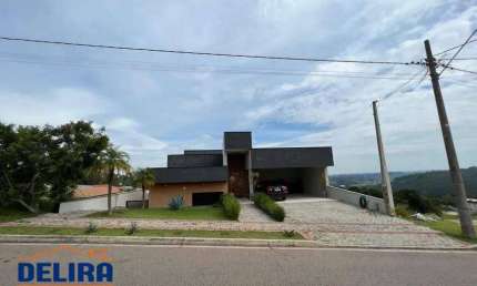Bela Casa com 3 Quartos e Churrasqueira no Residencial Morada do Sol