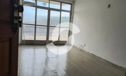 Ótimo apartamento de 1 quarto no Fonseca, pertinho da Alameda