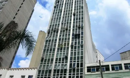 Conjunto Comercial Centro - Ed. Credireal - Curitiba/PR