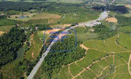 Área às margens da BR-101, em Serra, ES, próxima ao pedágio