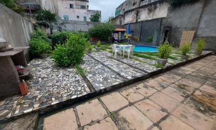 Casa para Venda em Salvador, Piatã, 5 dormitórios, 2 suítes, 3 banheiros, 10 vagas