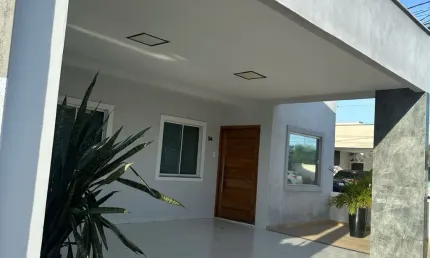 Casa em condomínio fechado com 3 quartos para alugar na Avenida Artêmia Pires de Freitas, 200, Sim, Feira de Santana