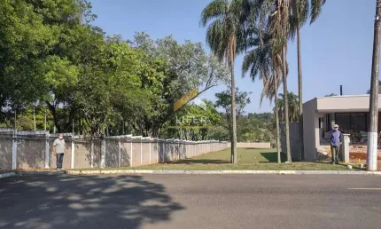 Terreno em condomínio fechado à venda na Rua Engenheiro Paulo de Campos Fessel, 351, Dois Córregos, Valinhos por R$ 830.000