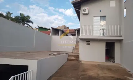 Casa com 2 quartos à venda na Rua Joaquim de Sousa Vilela, 40, Vila Santana, Campinas, 270 m2 por R$ 550.000