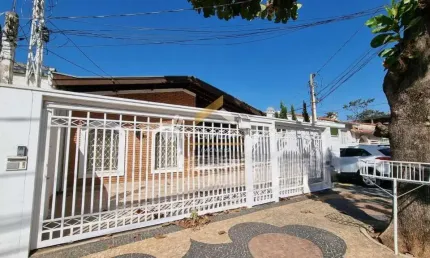 Casa com 3 quartos à venda na Rua Álvaro Muller, 870, Vila Itapura, Campinas, 250 m2 por R$ 850.000