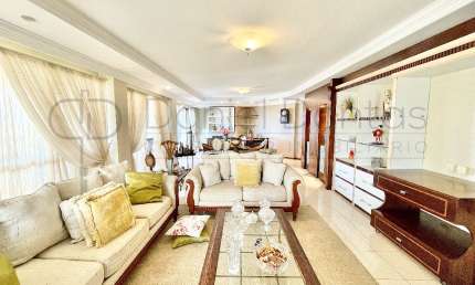 Alto padrão em Candelária, com 280m², no Residencial Solaris. Oportunidade