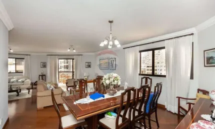 Apartamento espaçoso no Bairro  Santo Antônio / São Caetano do Sul com 3 Suítes e 3 Vagas