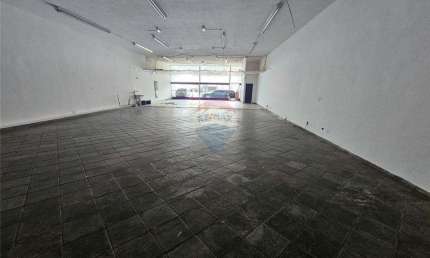 Salão comercial 350m² no bairro Santa Paula em São Caetano do Sul