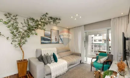 Apartamento 3 Dormitórios, sendo 1 suíte, Varanda gourmet com 3 Vagas de garagem.