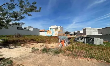 Terreno em condomínio fechado à venda na Avenida Lírio Correa, Jardim Pau Brasil, Americana