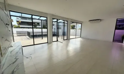 Casa em condomínio fechado com 4 quartos para alugar na Barra da Tijuca, Rio de Janeiro 