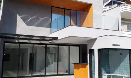 Casa em condomínio fechado com 3 quartos para alugar no Recreio dos Bandeirantes, Rio de Janeiro 
