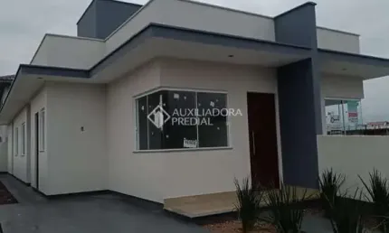 Casa com 3 quartos à venda na ivo cesar niehues, 1228, guarda do cubatão, palhoça, 85 m2 por r$ 420.000
