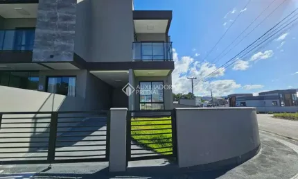 Casa com 2 quartos à venda na rua carijó, 78, bela vista, palhoça, 88 m2 por r$ 460.000