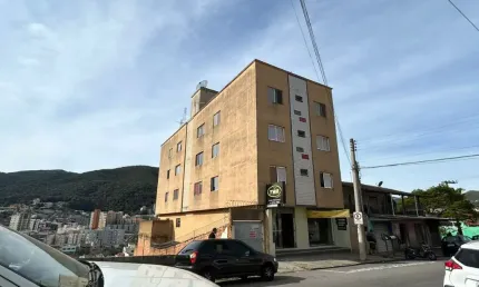 Apartamento á 2 minutos do centro de Poços de Caldas! Venha conferir!