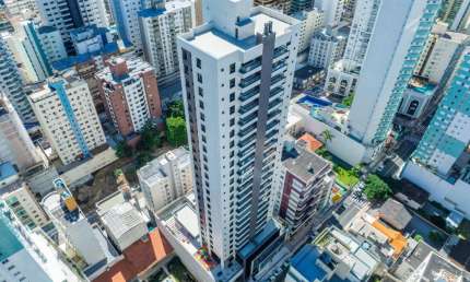 Apartamento com 4 quartos para alugar na Rua 1201, 310, Centro, Balneário Camboriú