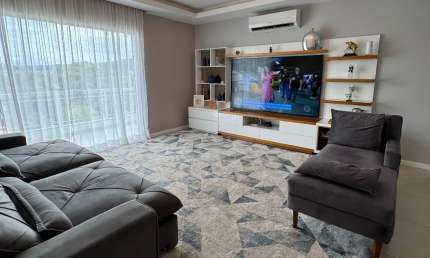 Vendo Excelente Casa Estilo Americano Com 4 Quartos No Anil