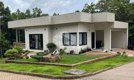 Casa de 334 m2 para venda por R$ 790.000,00 na serra gaúcha.