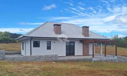 Casa nova com 3 quartos, 2 vagas e 106,53m² para vender por R$ 780.000