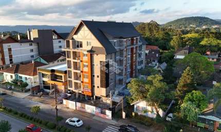 Apartamento com 96 m2 de área em prédio de alto padrão na serra gaúcha.