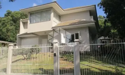 casa com 4 dormitórios, quiosque e piscina em Nova Petrópolis na serra gaúcha.