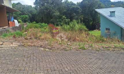 Terreno na serra gaúcha com 465 m2 em área residencial de constante valorização.