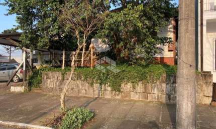 Casa com terreno fazendo frente em duas Ruas no centro de Nova Petrópolis