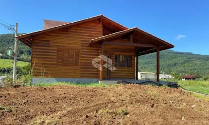 Casa Mista de 211,36 m² em Joaneta, Picada Café, à Venda por R$ 492.900,00